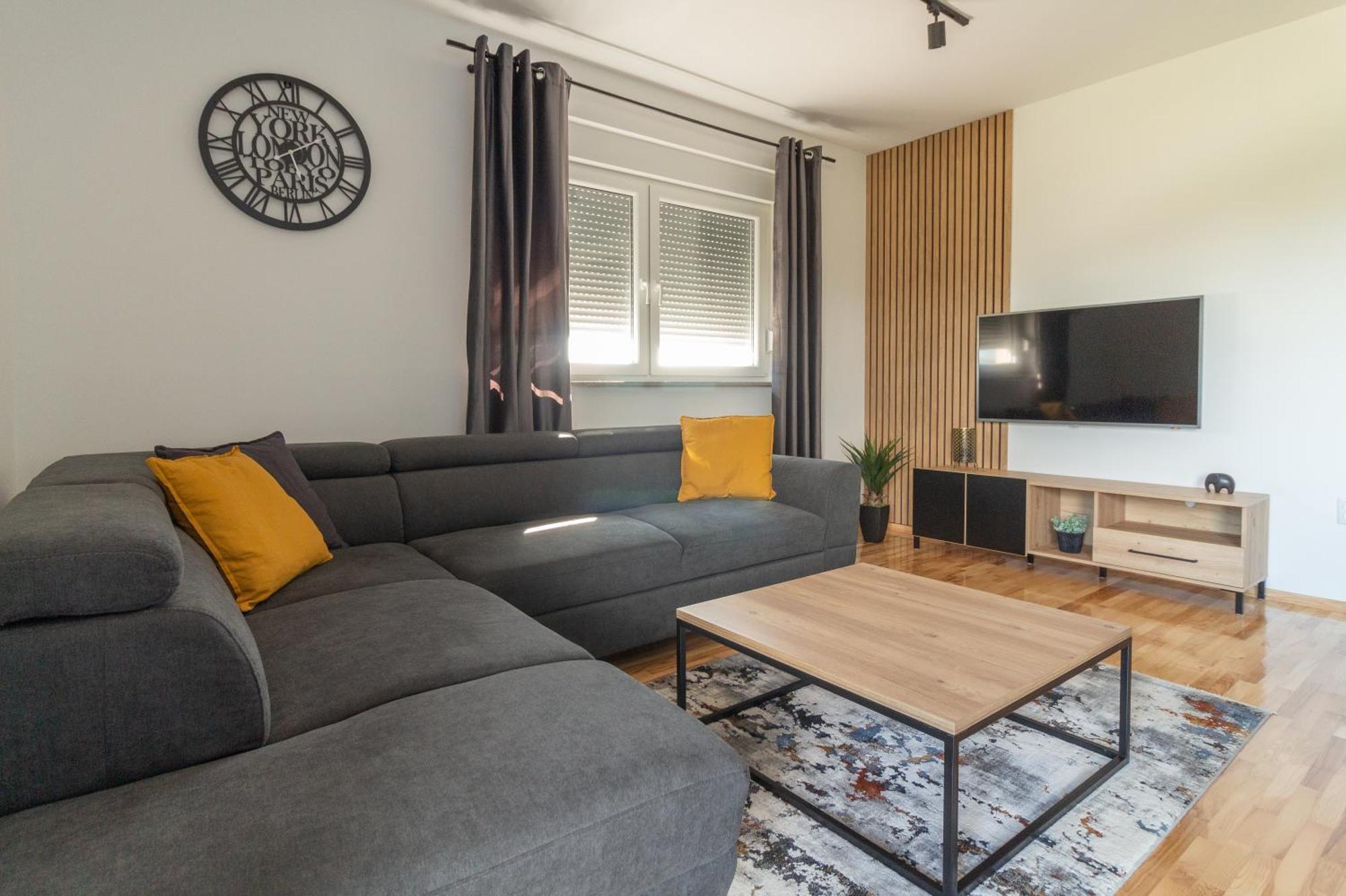 Modern And Spacious Apartment Helena Near The Beach Привлака Экстерьер фото