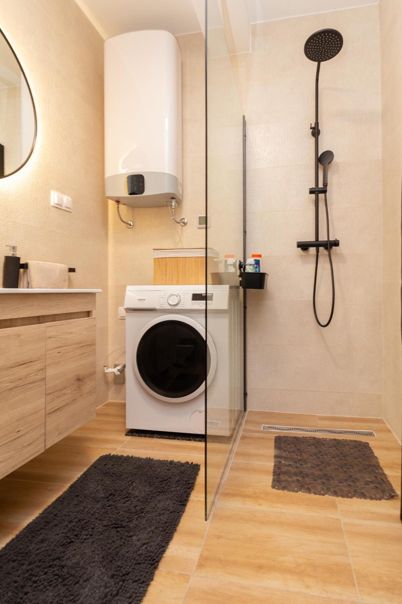 Modern And Spacious Apartment Helena Near The Beach Привлака Экстерьер фото