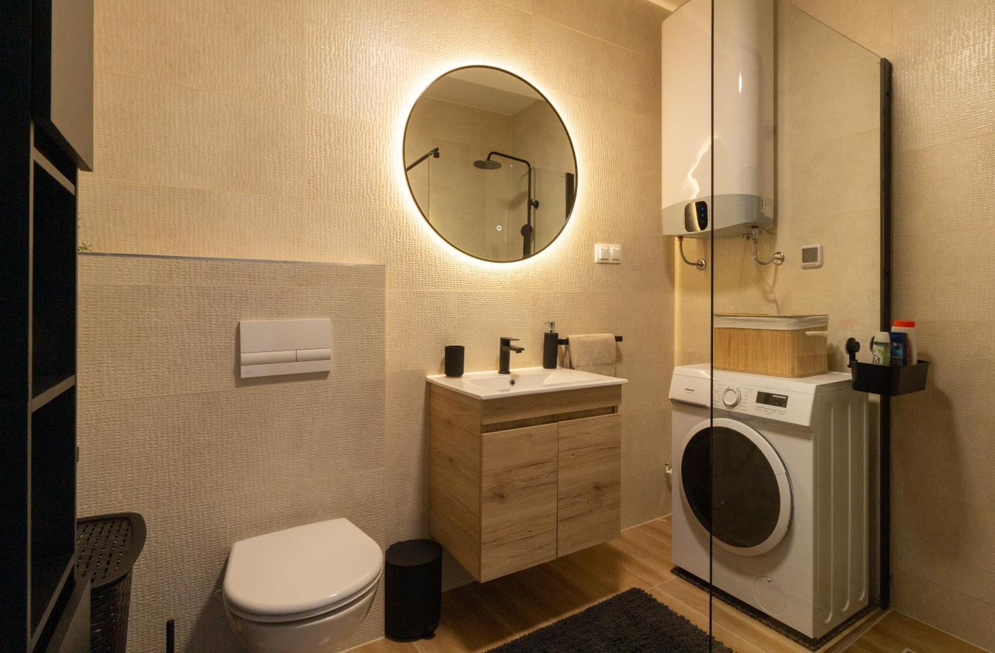 Modern And Spacious Apartment Helena Near The Beach Привлака Экстерьер фото
